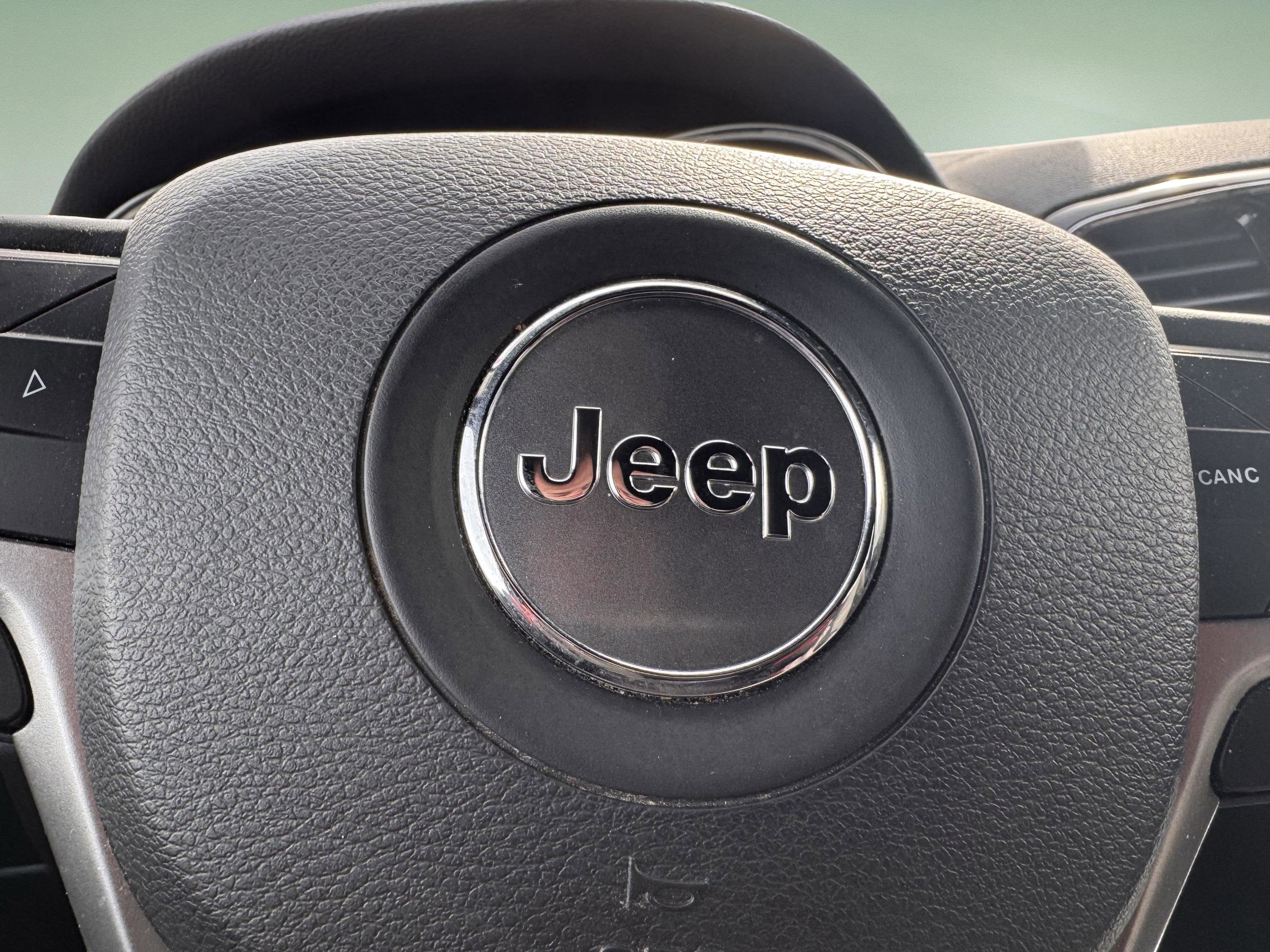 2020 Jeep Grand Cherokee Laredo E