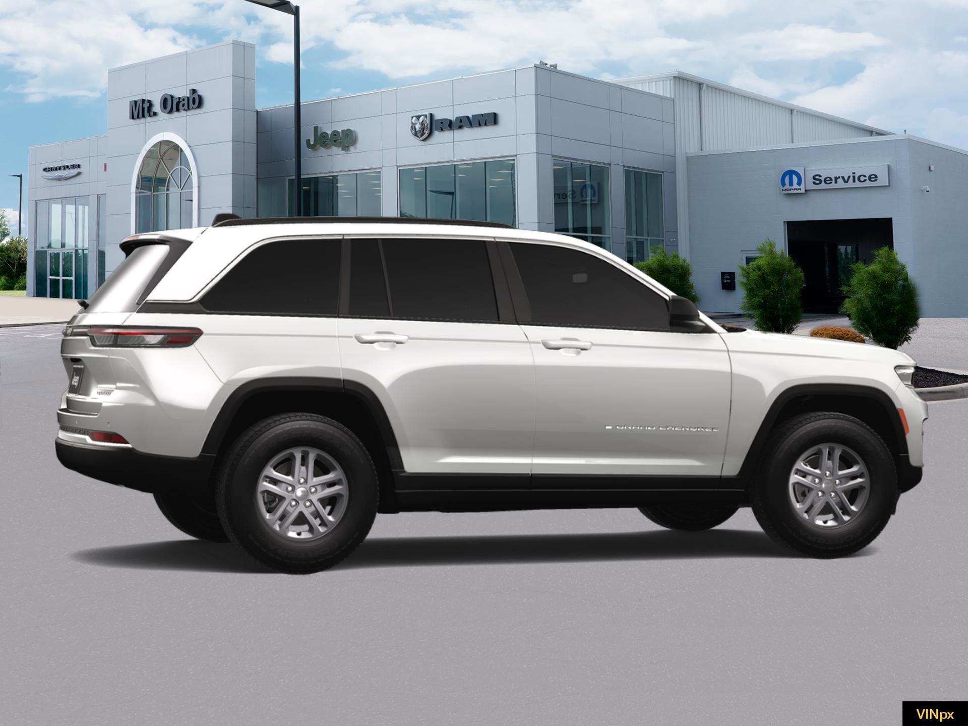 2025 Jeep Grand Cherokee Laredo