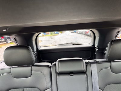 2026 Jeep Grand Cherokee Laredo Altitude