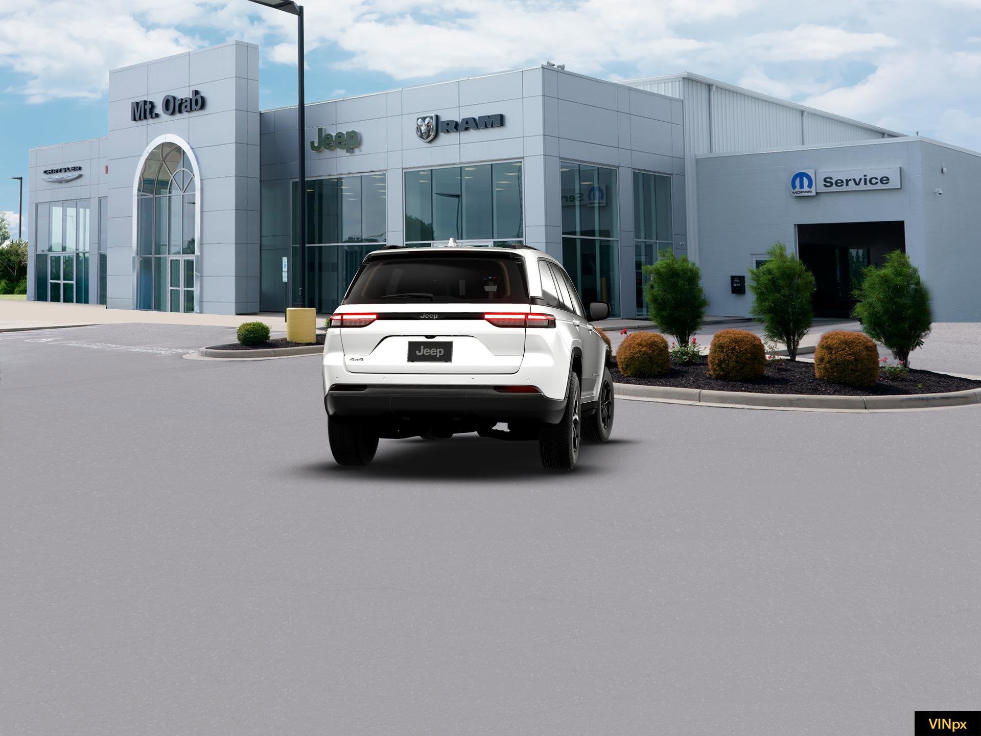 2026 Jeep Grand Cherokee Laredo Altitude