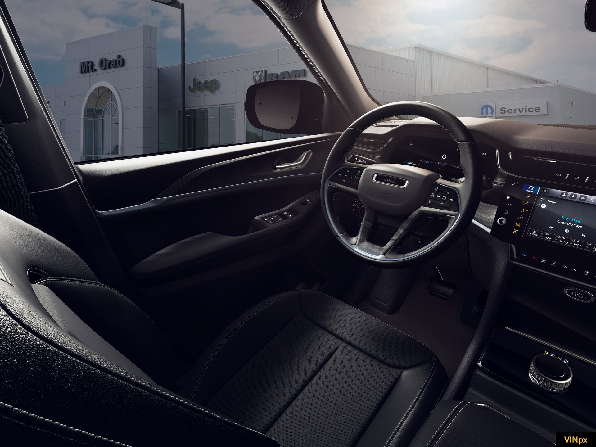 2026 Jeep Grand Cherokee Laredo Altitude