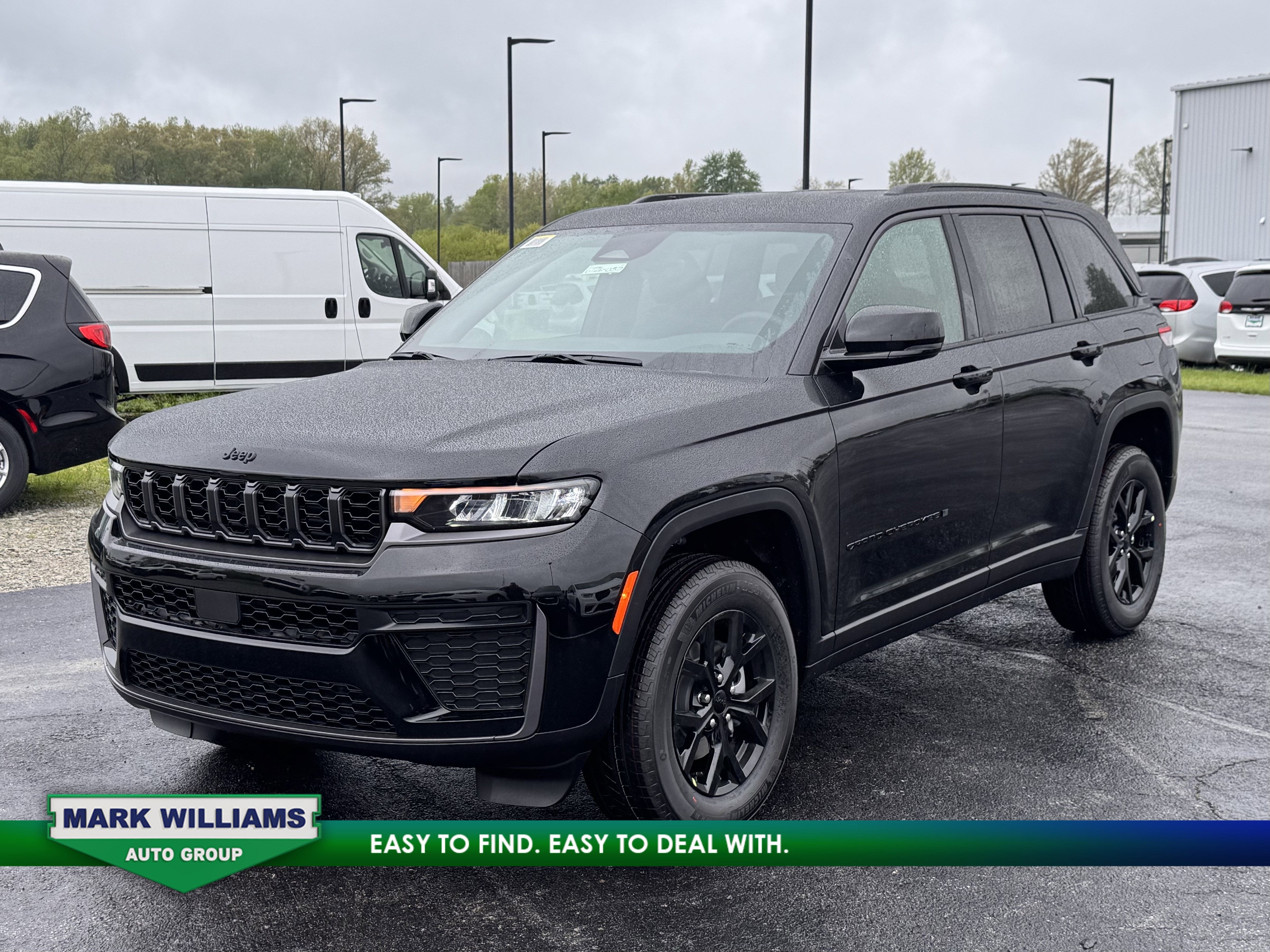 2026 Jeep Grand Cherokee Laredo Altitude
