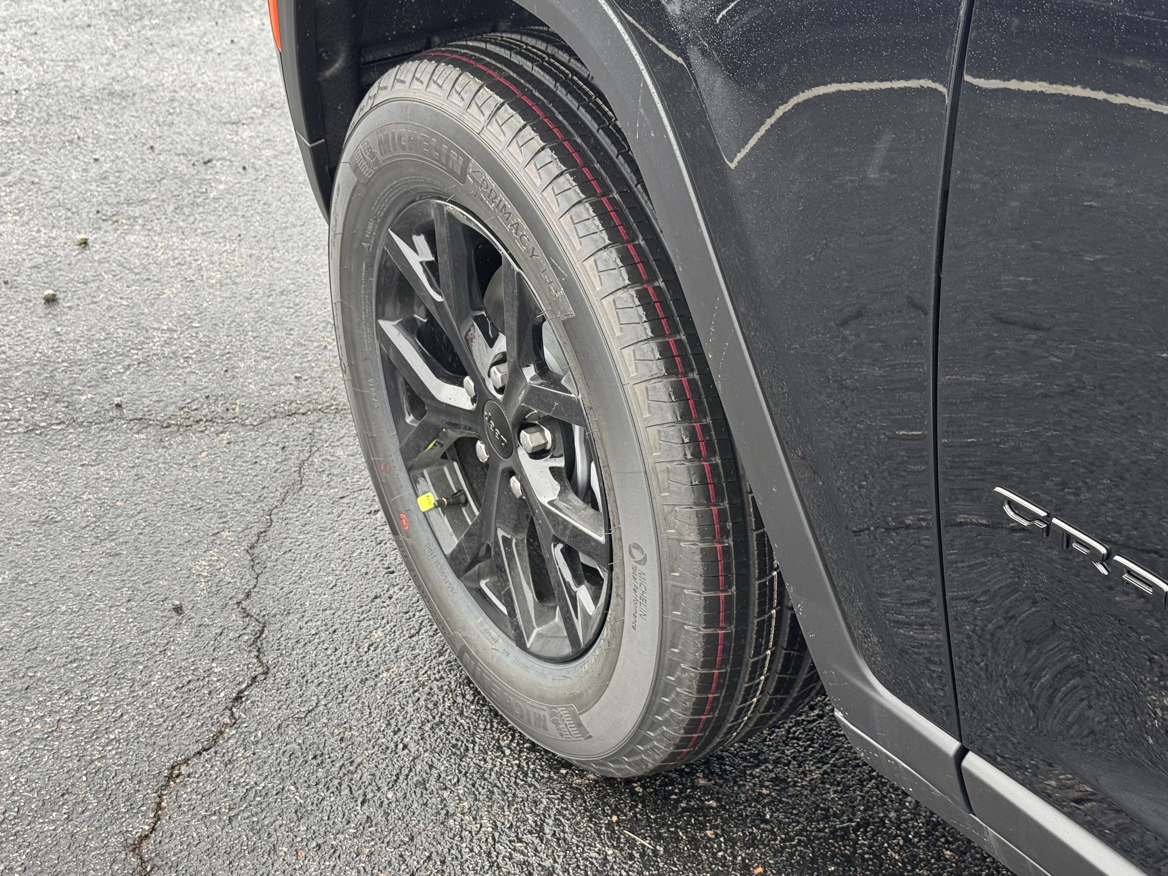 2026 Jeep Grand Cherokee Laredo Altitude