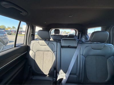 2026 Jeep Grand Cherokee L Laredo Altitude