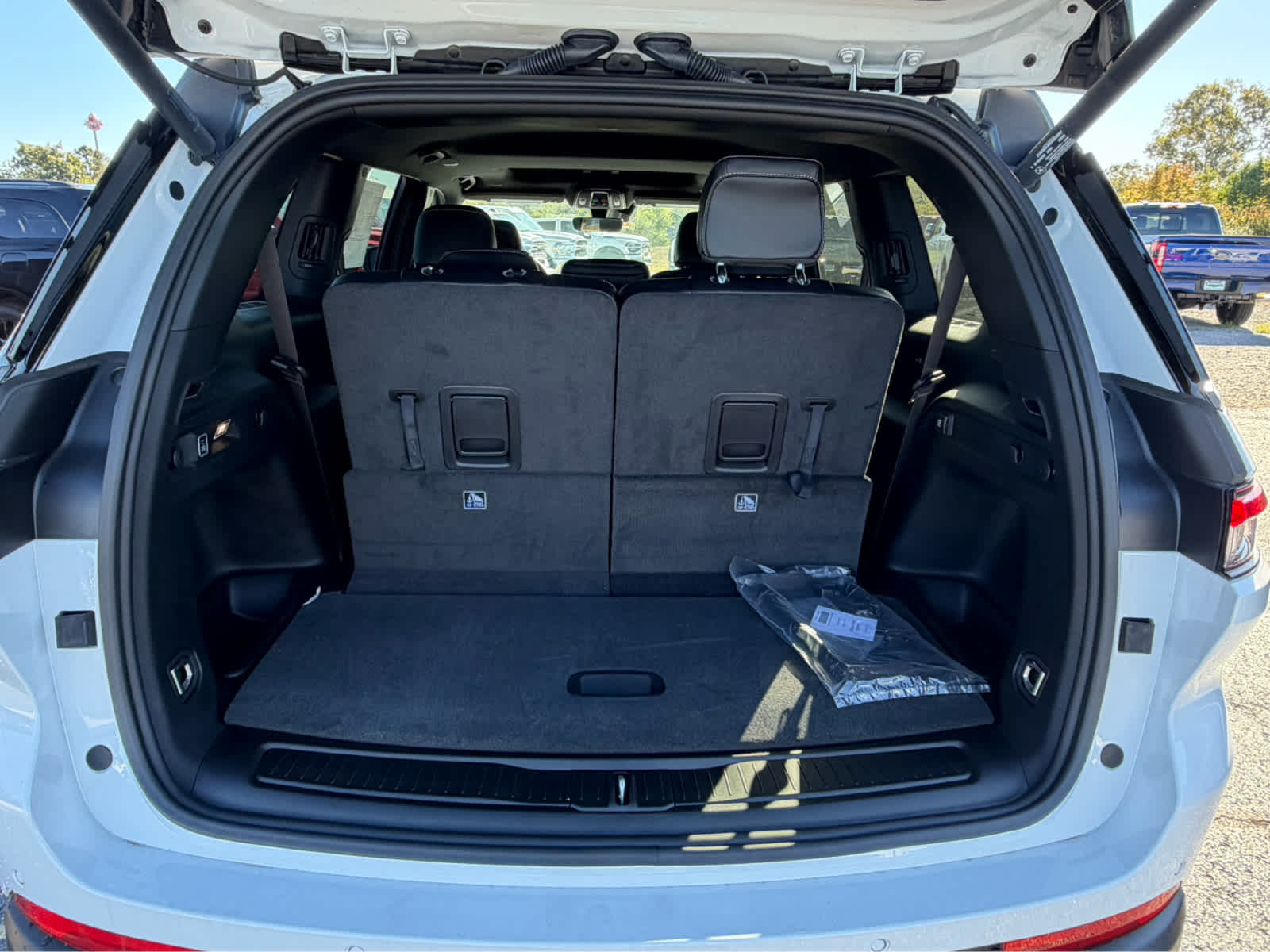 2026 Jeep Grand Cherokee L Laredo Altitude