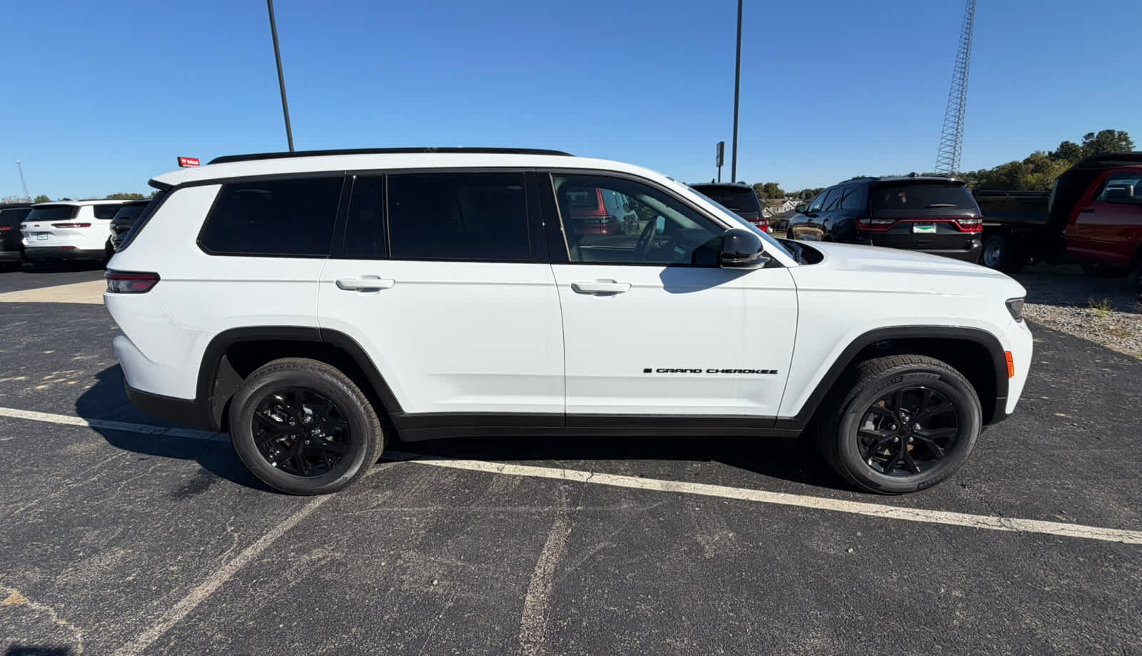 2026 Jeep Grand Cherokee L Laredo Altitude