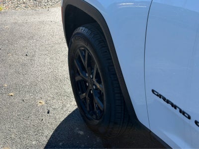2026 Jeep Grand Cherokee L Laredo Altitude