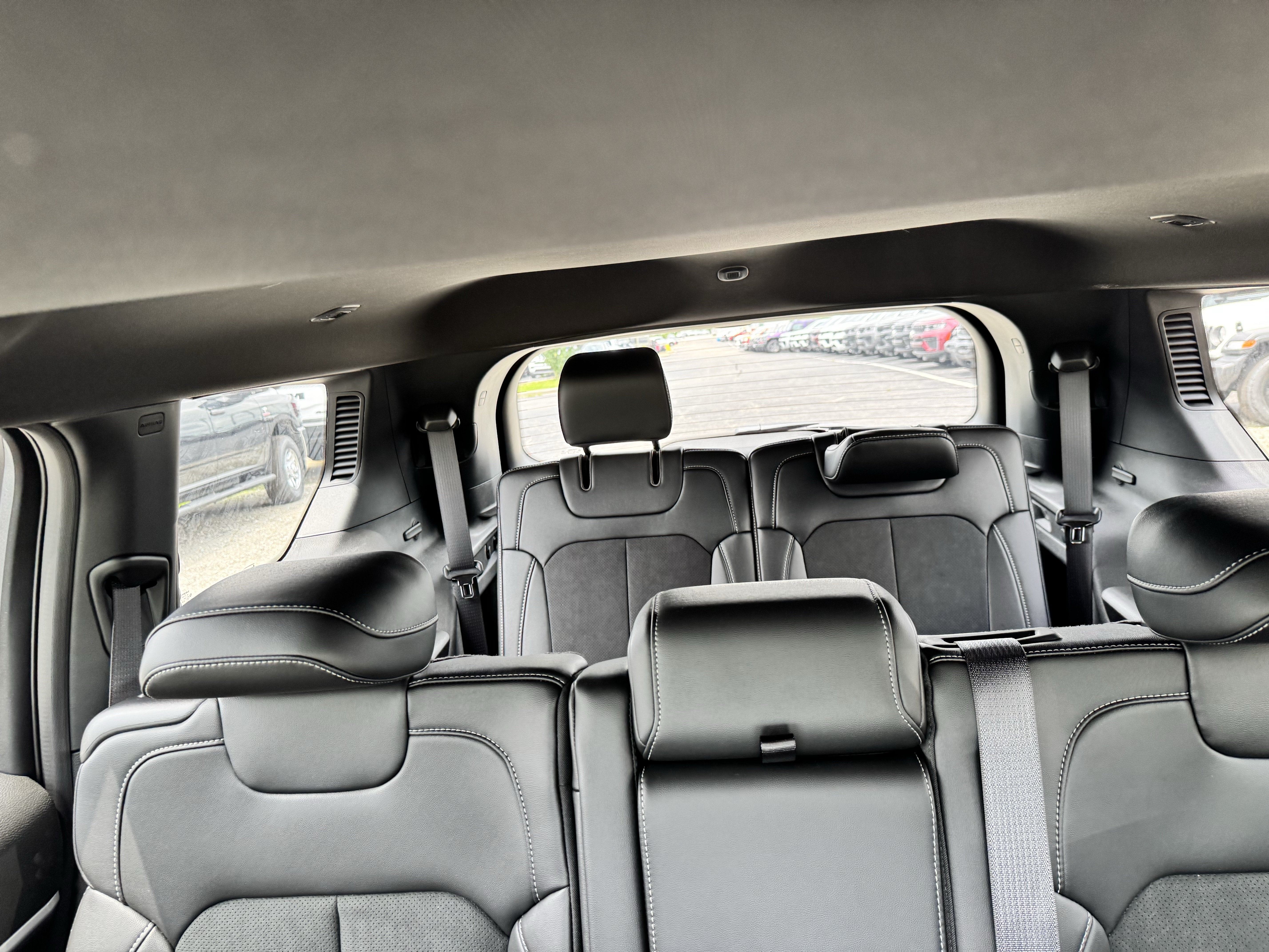 2026 Jeep Grand Cherokee L Laredo Altitude