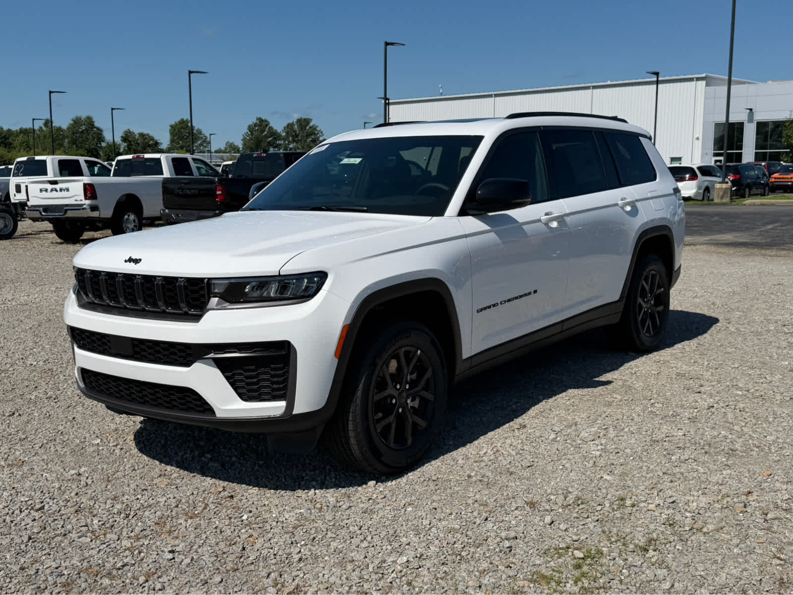 2026 Jeep Grand Cherokee L Laredo Altitude