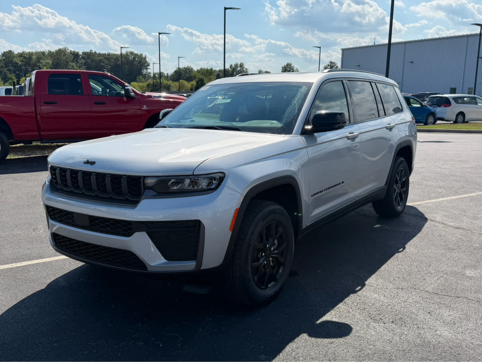 2026 Jeep Grand Cherokee L Laredo Altitude