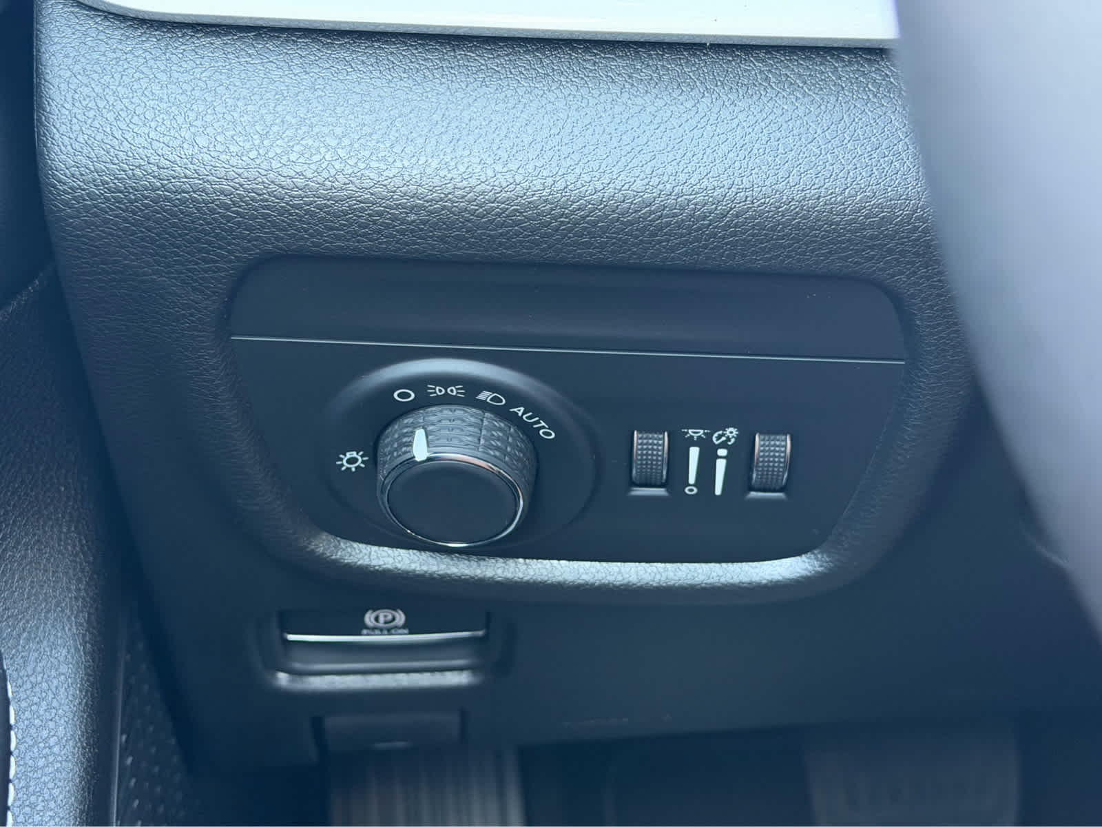 2026 Jeep Grand Cherokee L Laredo Altitude