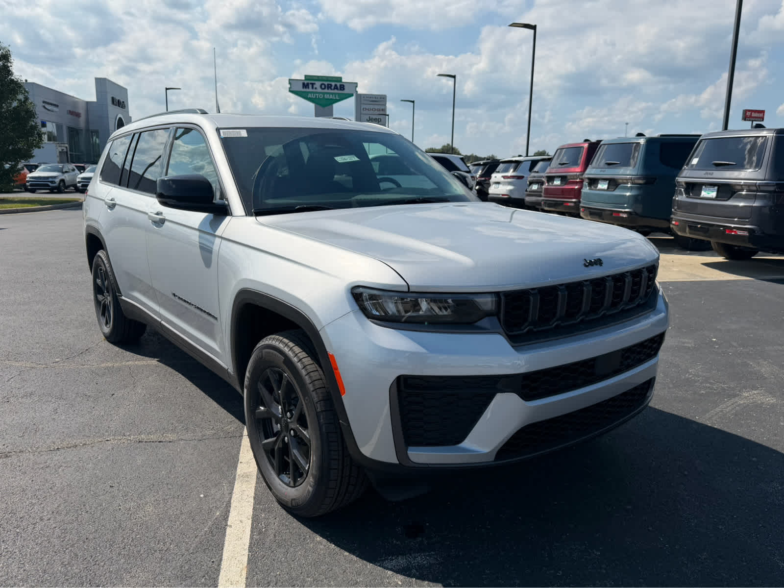 2026 Jeep Grand Cherokee L Laredo Altitude