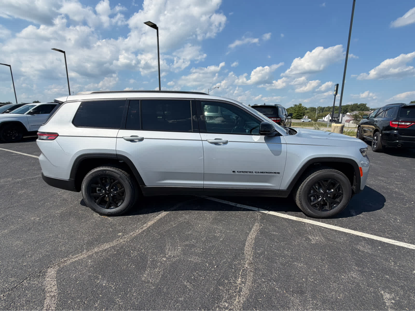 2026 Jeep Grand Cherokee L Laredo Altitude