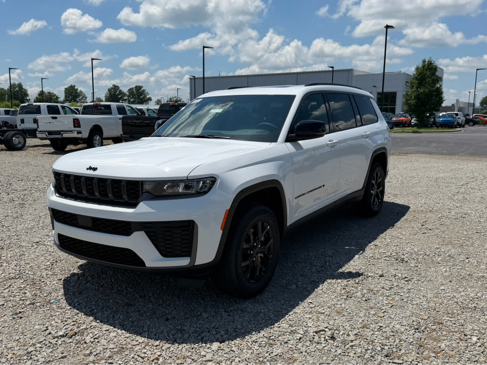2026 Jeep Grand Cherokee L Laredo Altitude