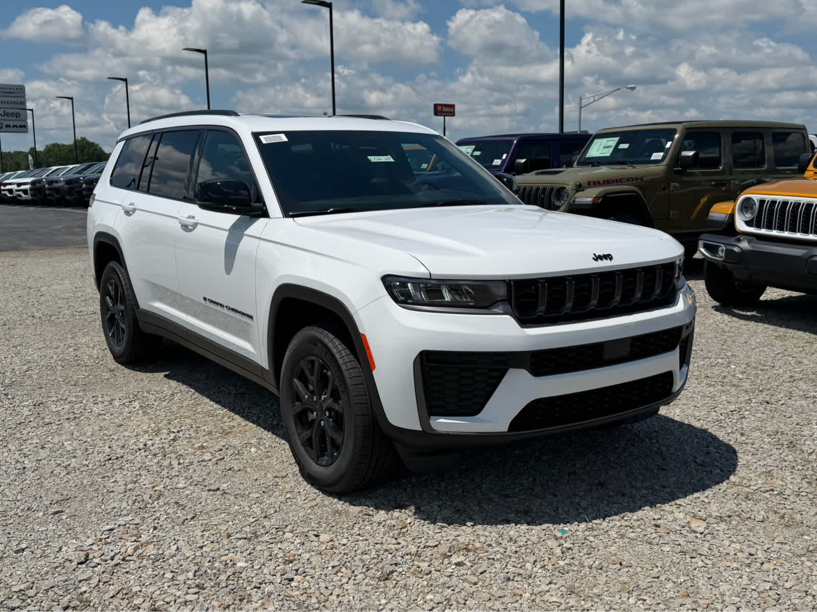2026 Jeep Grand Cherokee L Laredo Altitude