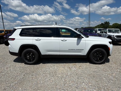 2026 Jeep Grand Cherokee L Laredo Altitude