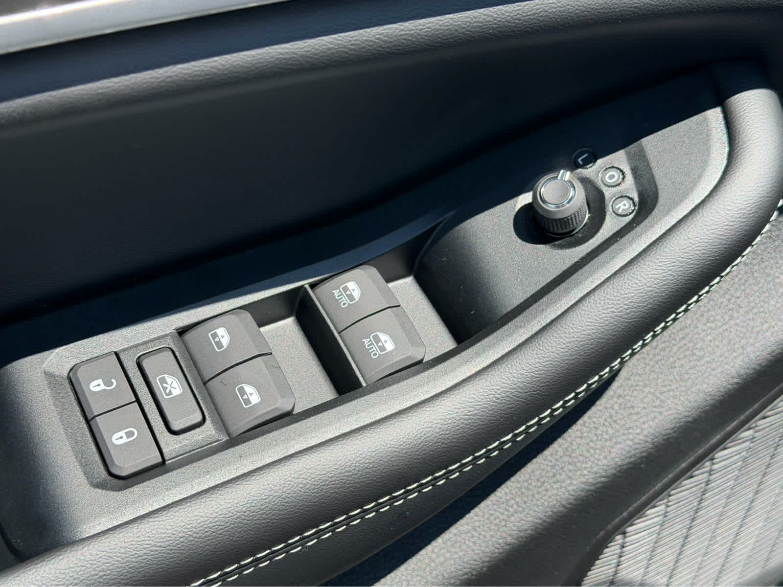 2026 Jeep Grand Cherokee L Laredo Altitude