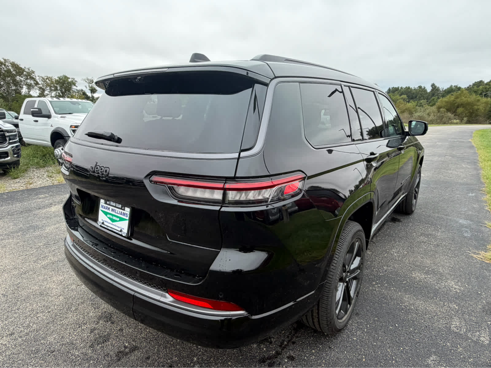 2027 Jeep Grand Cherokee L Limited Reserve