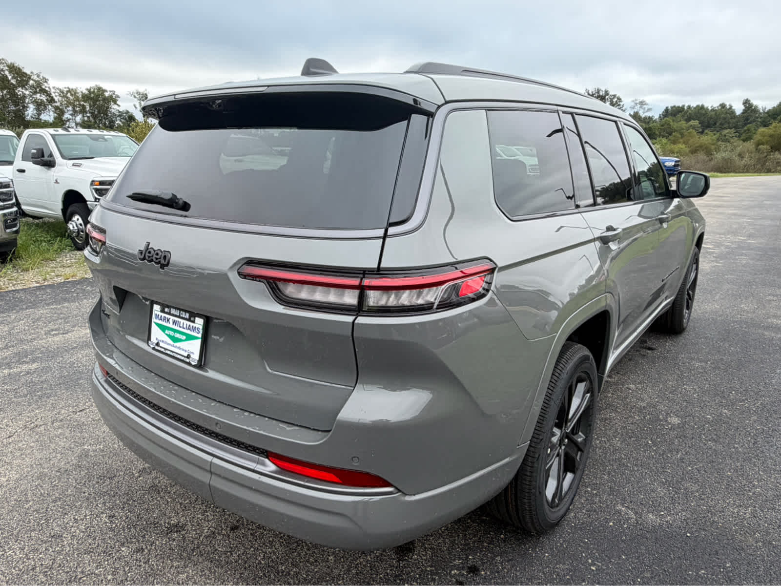 2027 Jeep Grand Cherokee L Limited Reserve
