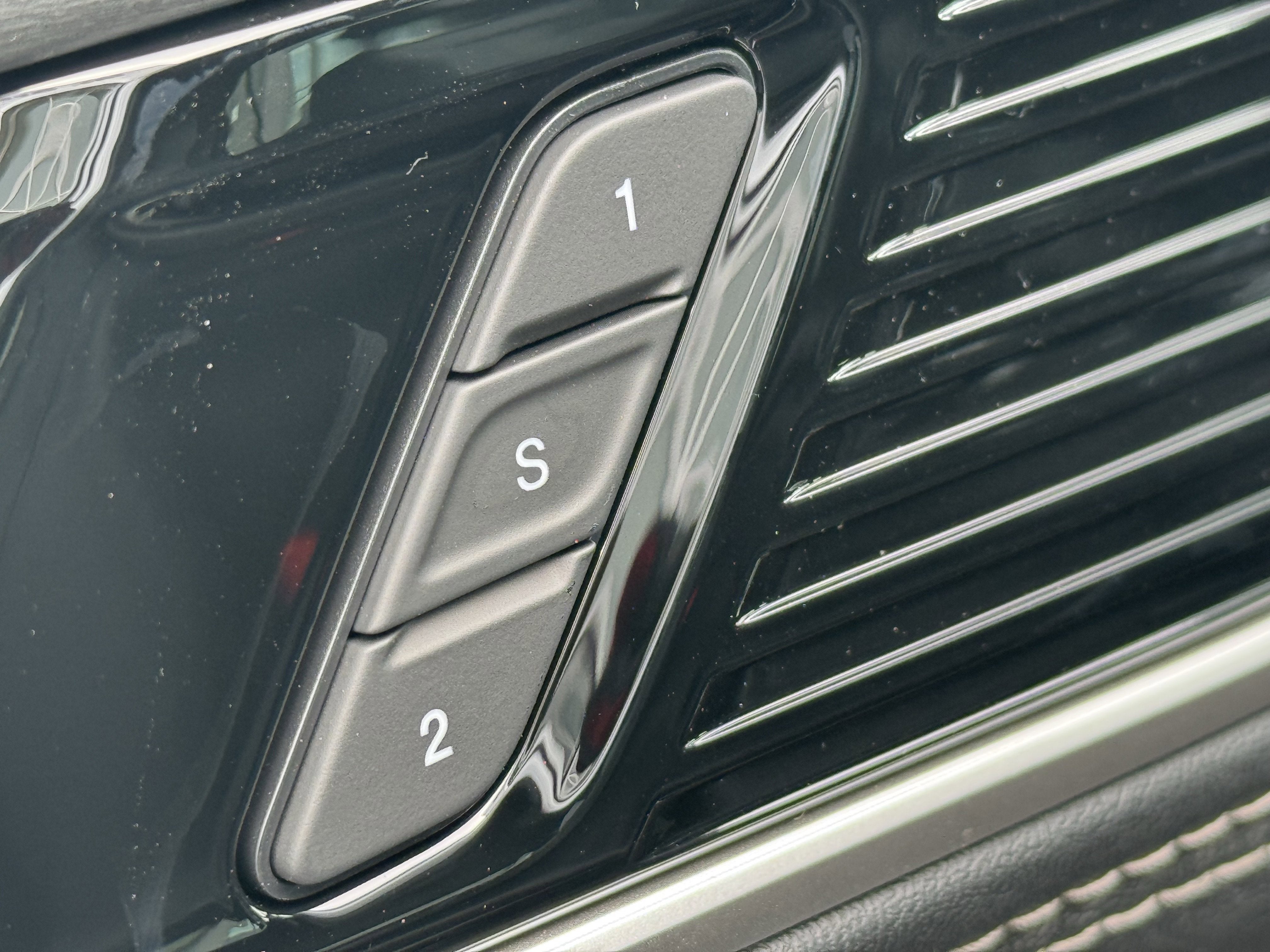 2026 Jeep Grand Wagoneer Base