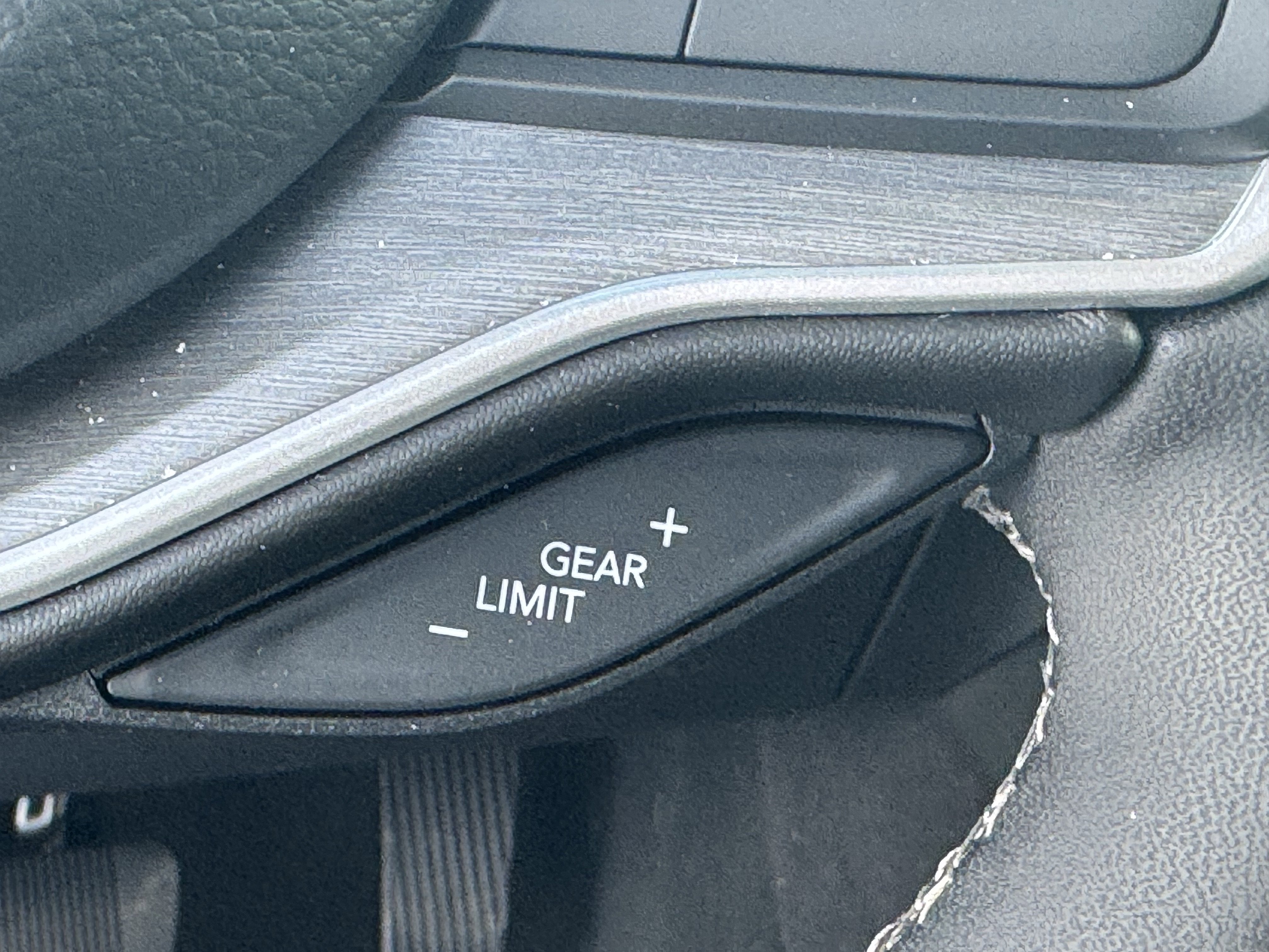 2026 Jeep Grand Wagoneer Base