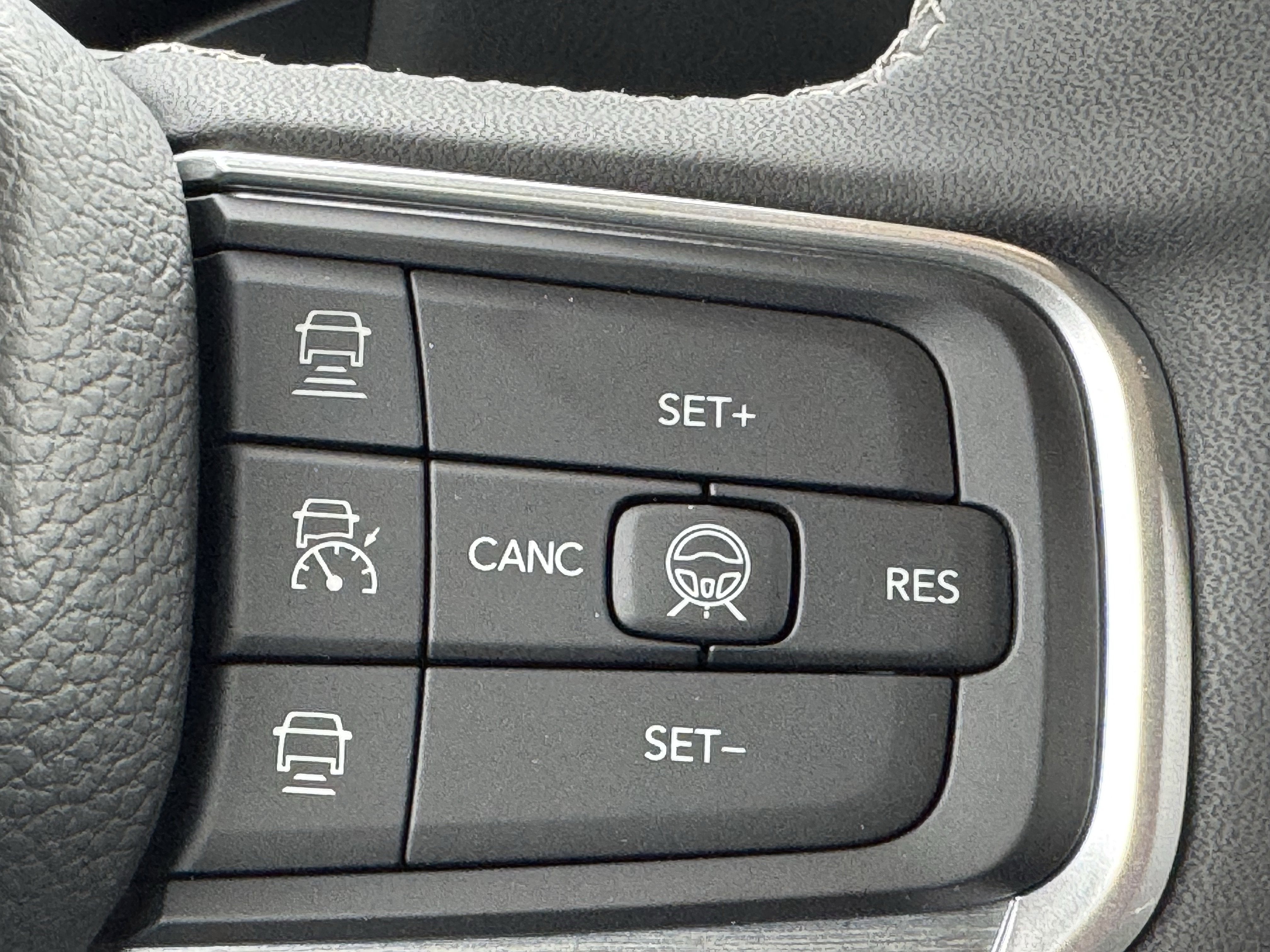 2026 Jeep Grand Wagoneer Base