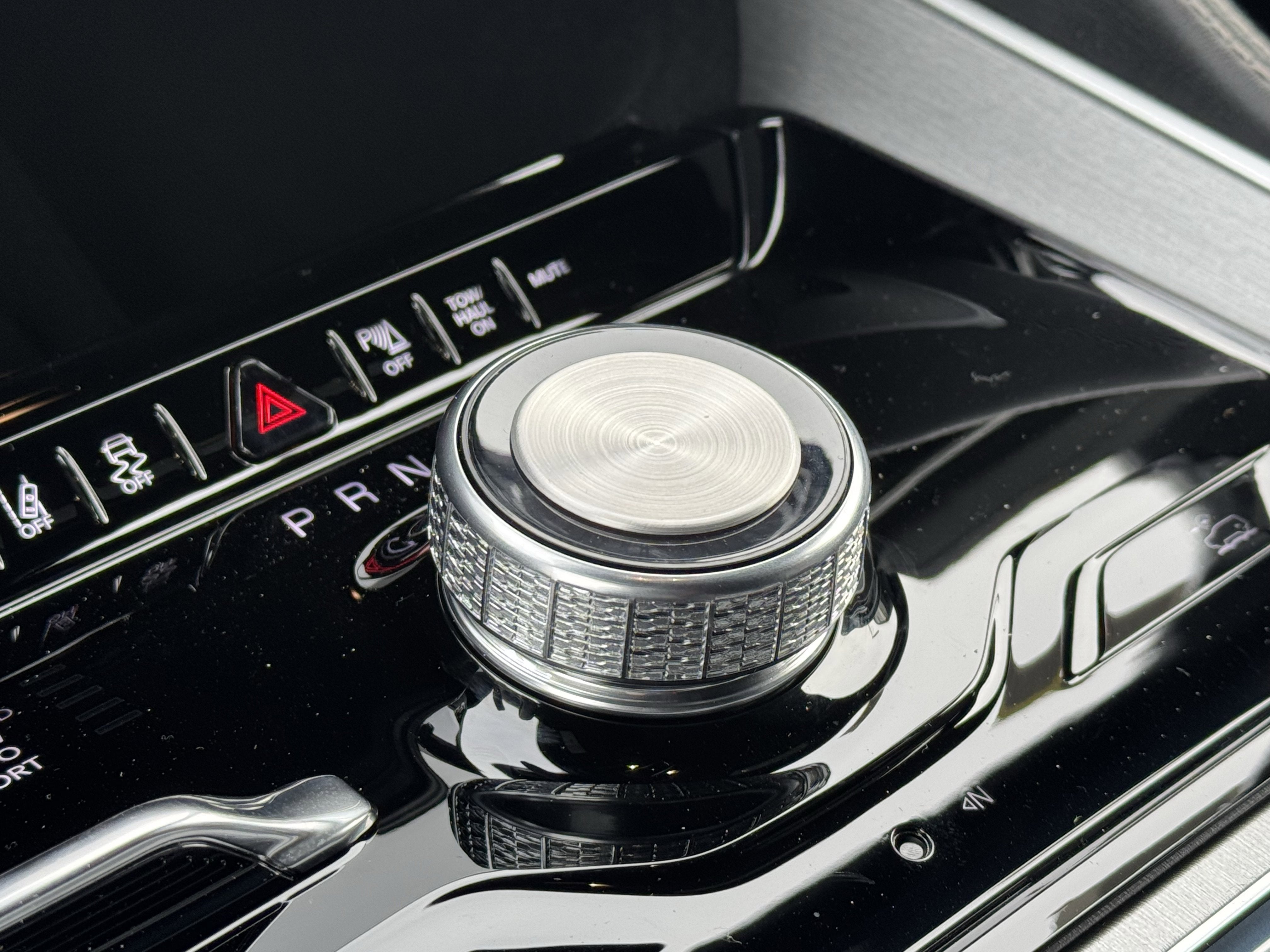 2026 Jeep Grand Wagoneer Base