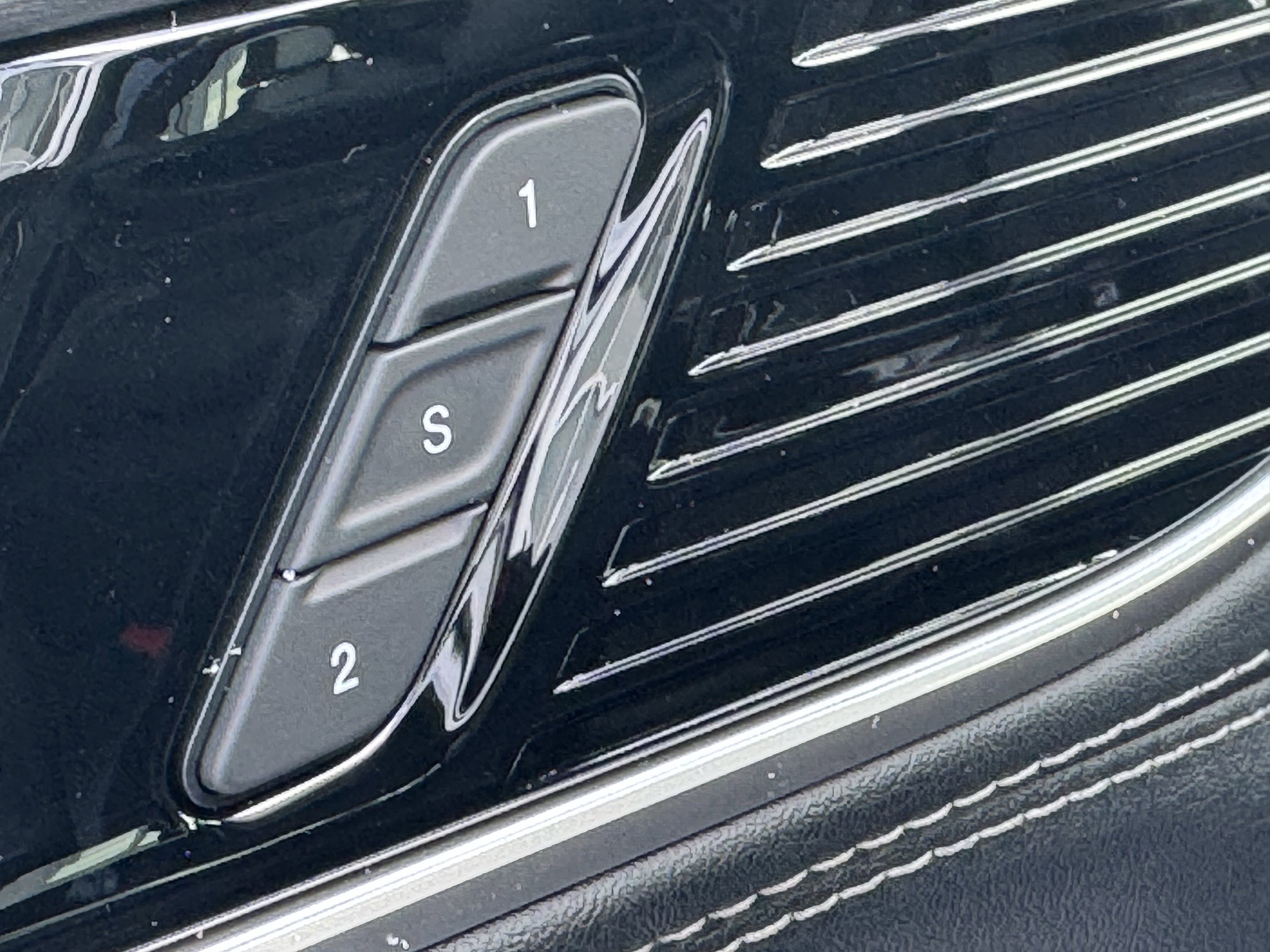 2026 Jeep Grand Wagoneer Base