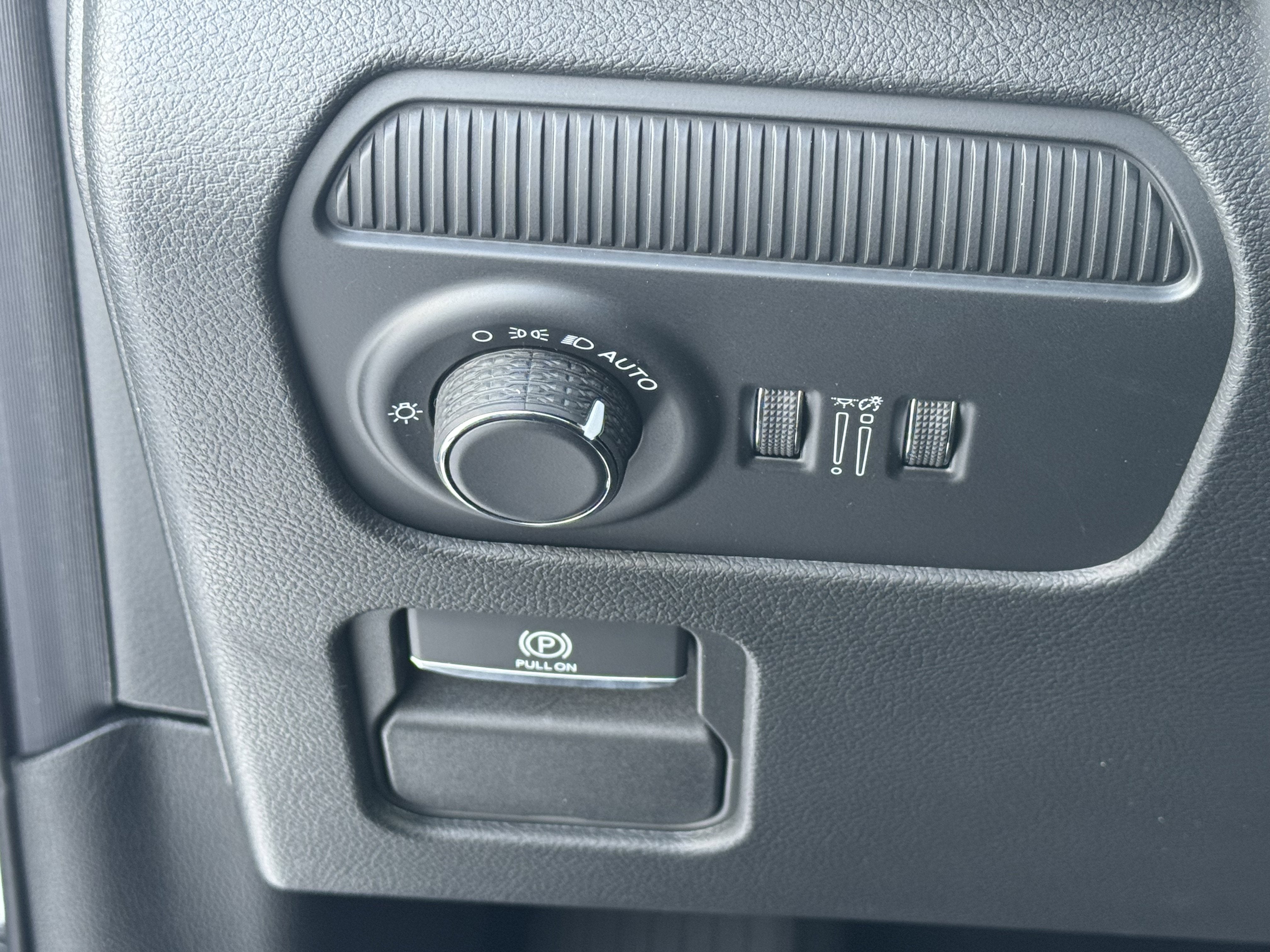 2026 Jeep Grand Wagoneer Base