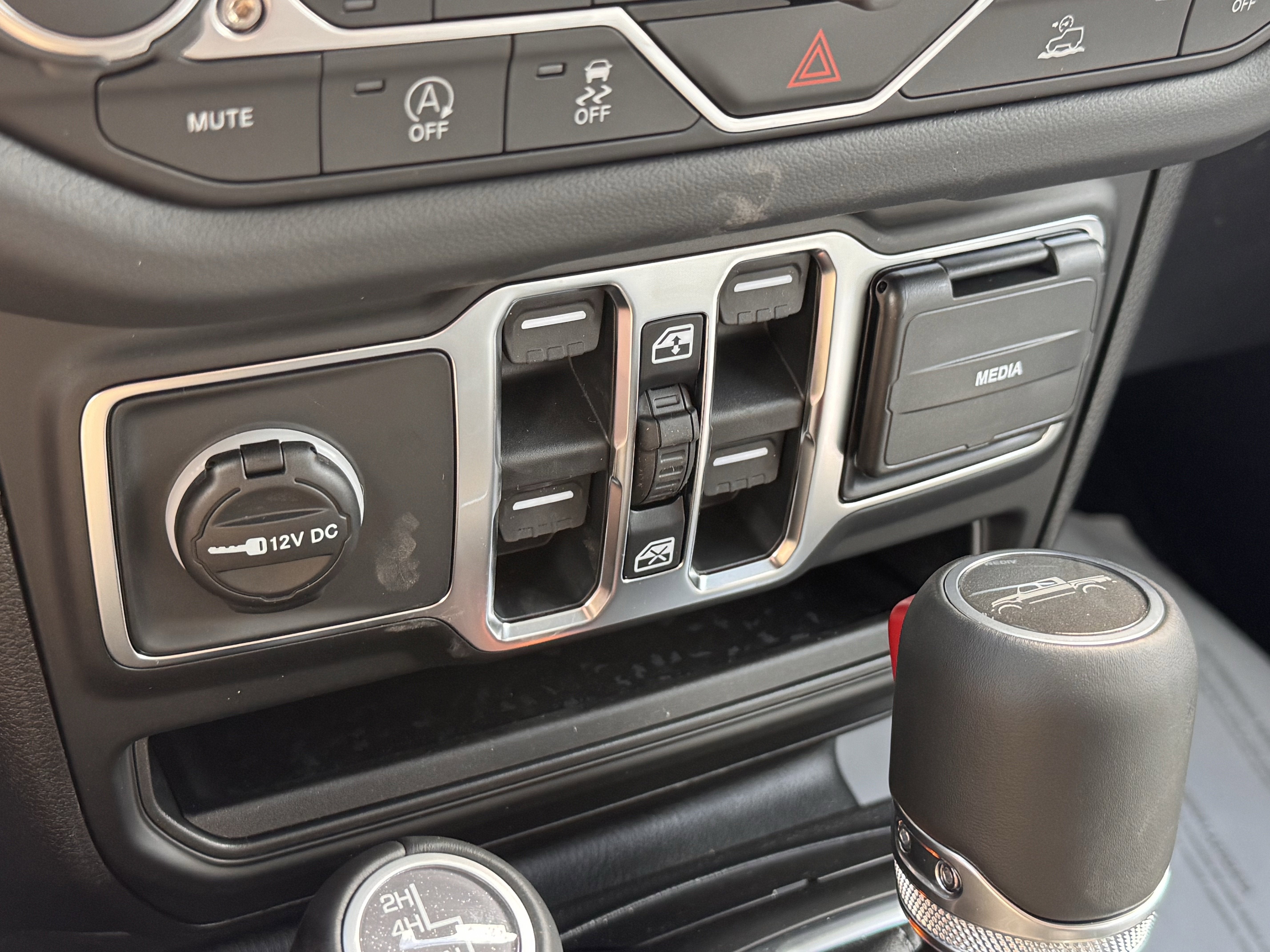 2026 Jeep Gladiator Sahara