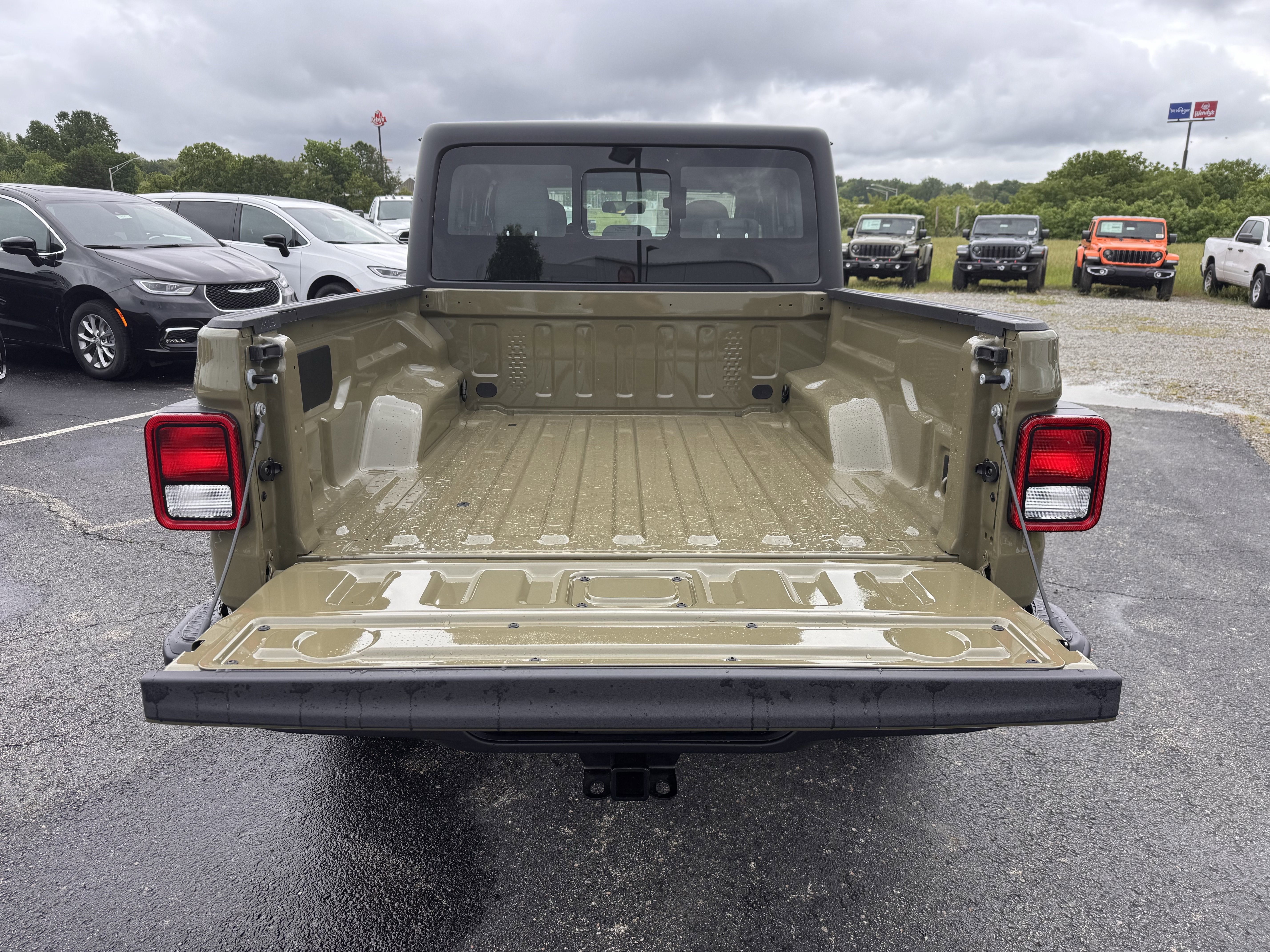 2026 Jeep Gladiator Sport
