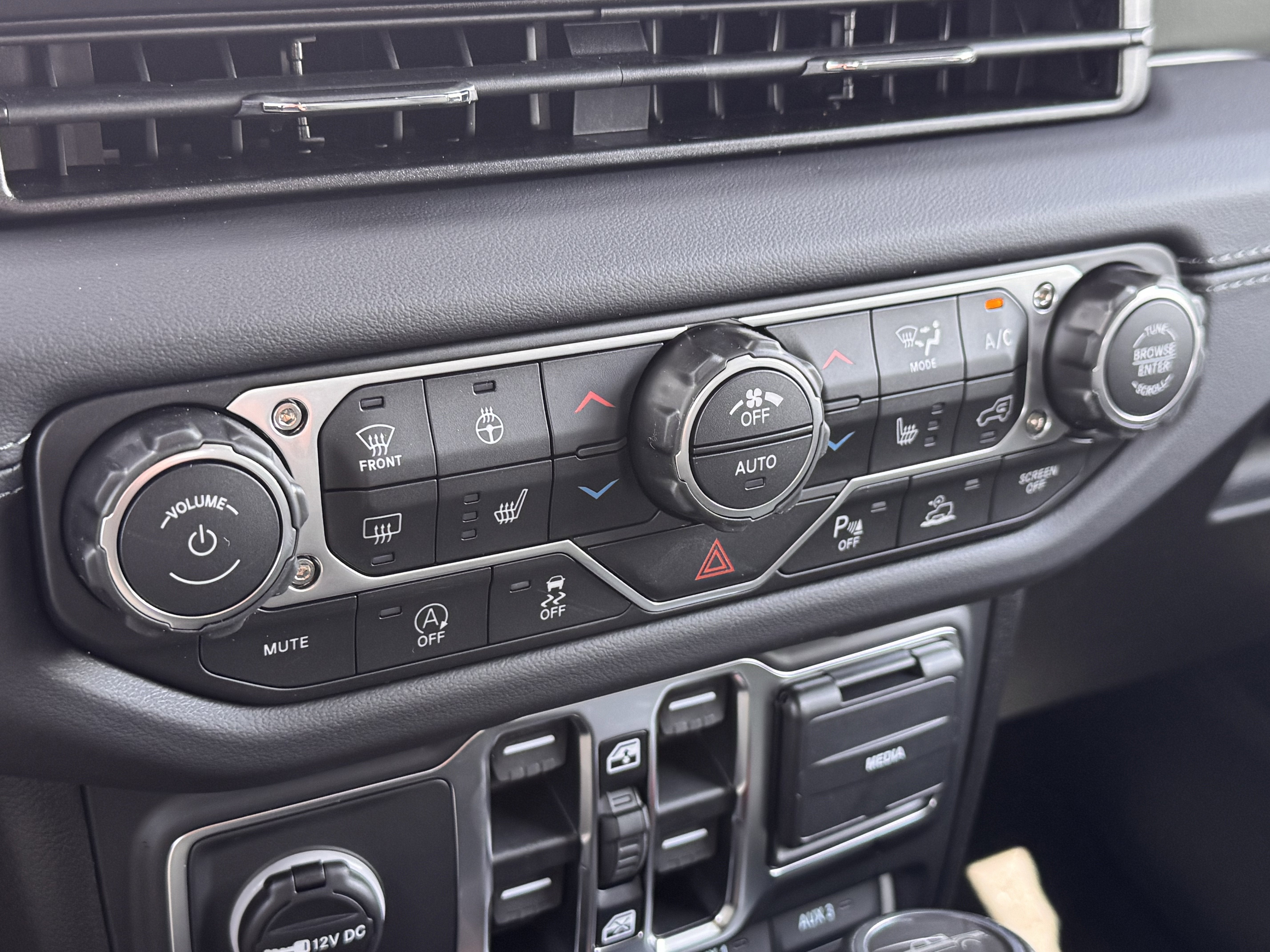 2026 Jeep Gladiator Mojave X
