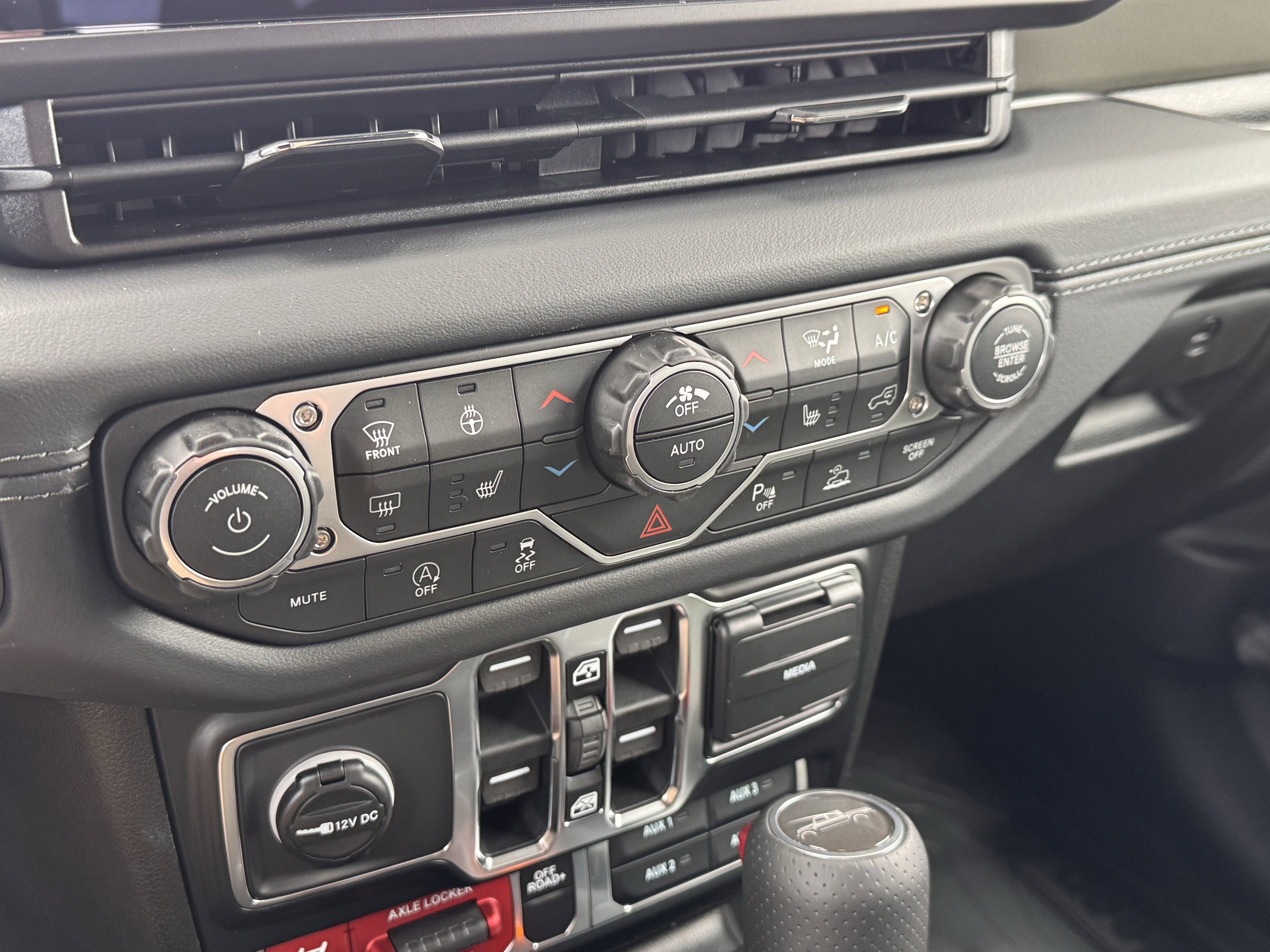 2026 Jeep Gladiator Mojave X