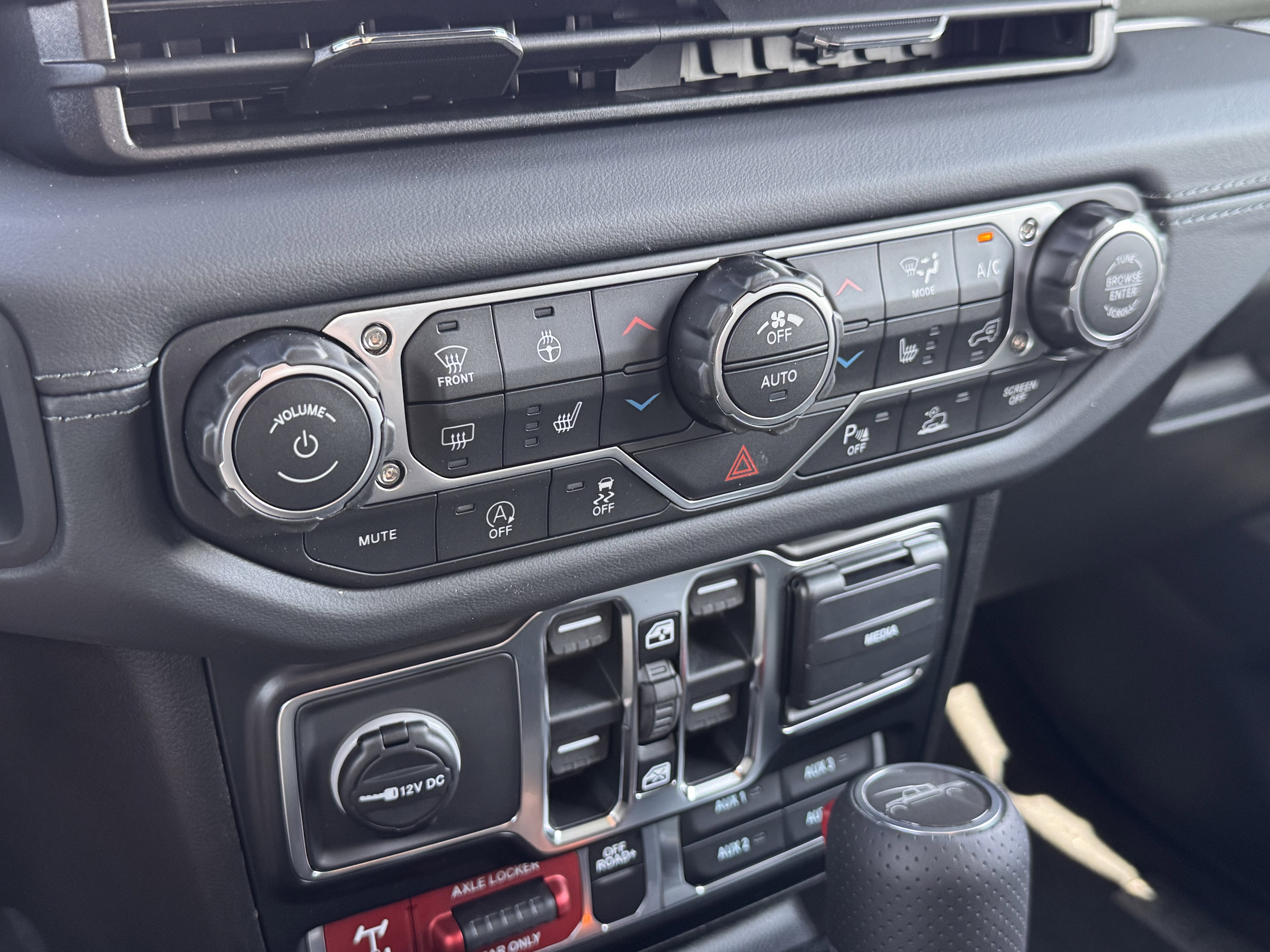 2026 Jeep Gladiator Mojave X