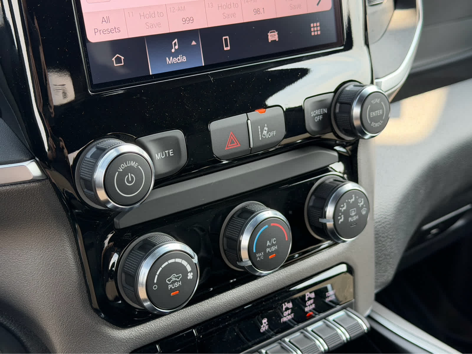 2027 RAM 1500 Big Horn