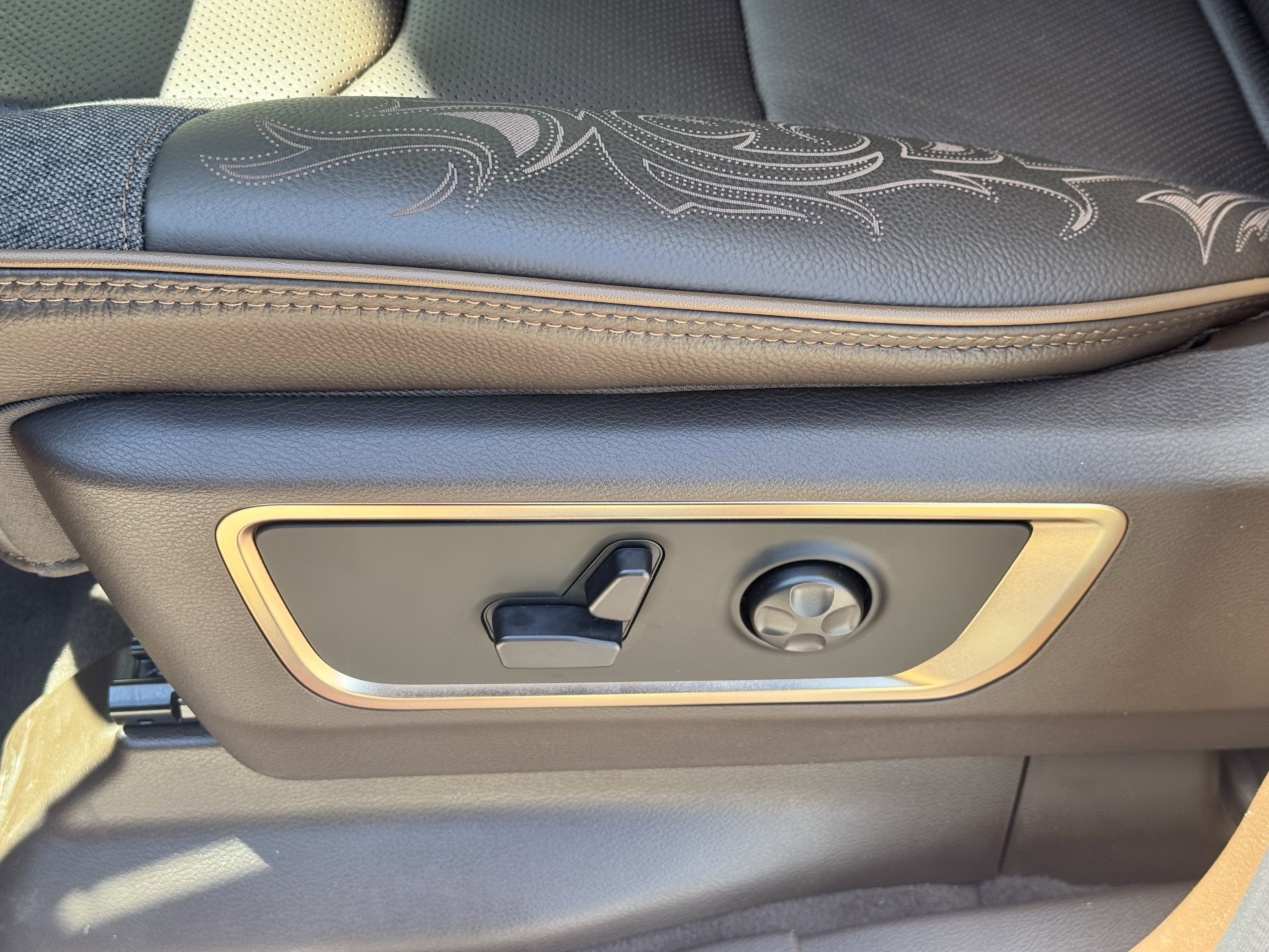 2026 RAM 1500 Longhorn