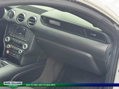 2015 Ford Mustang V6