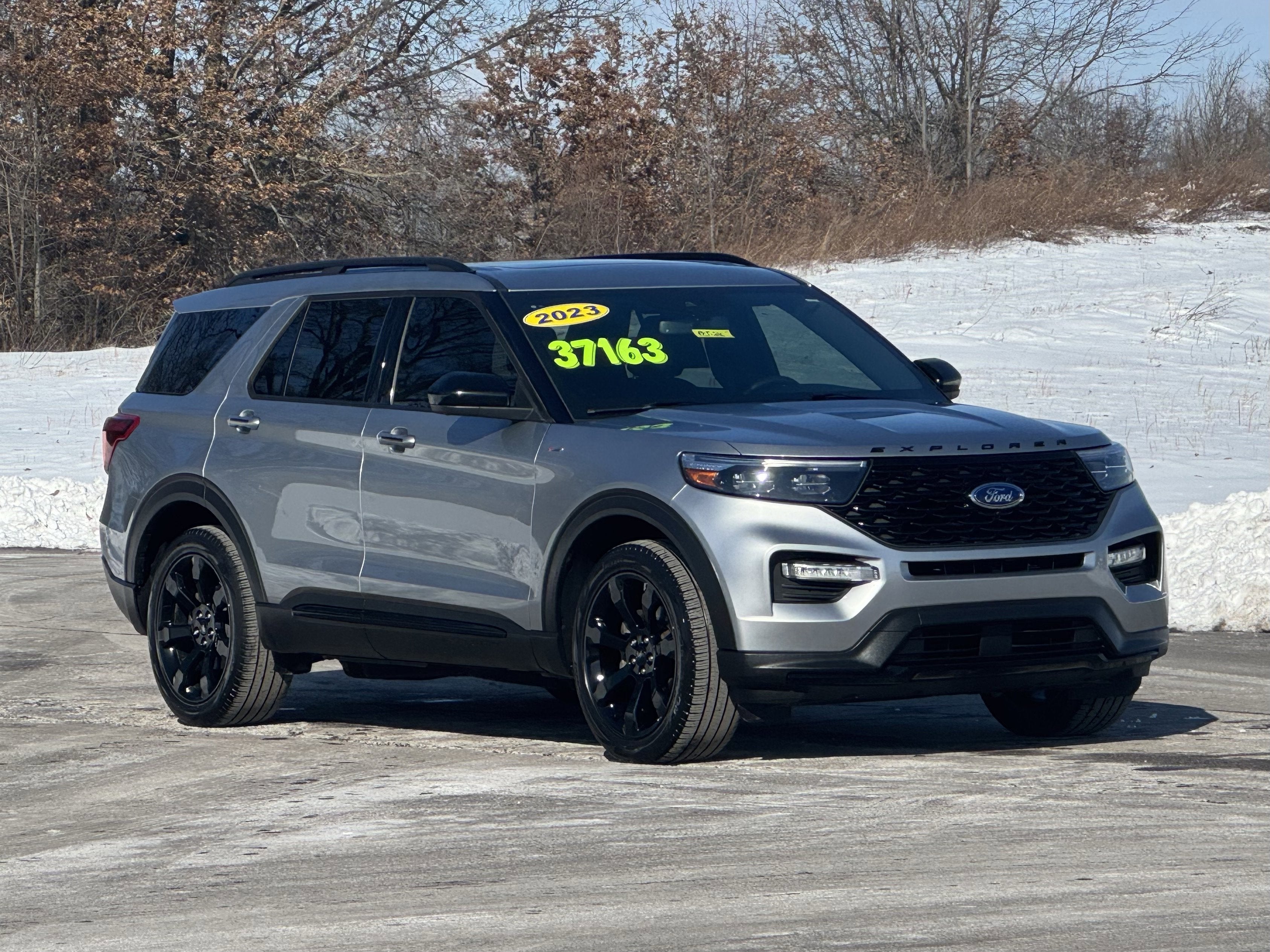 2023 Ford Explorer ST-LINE