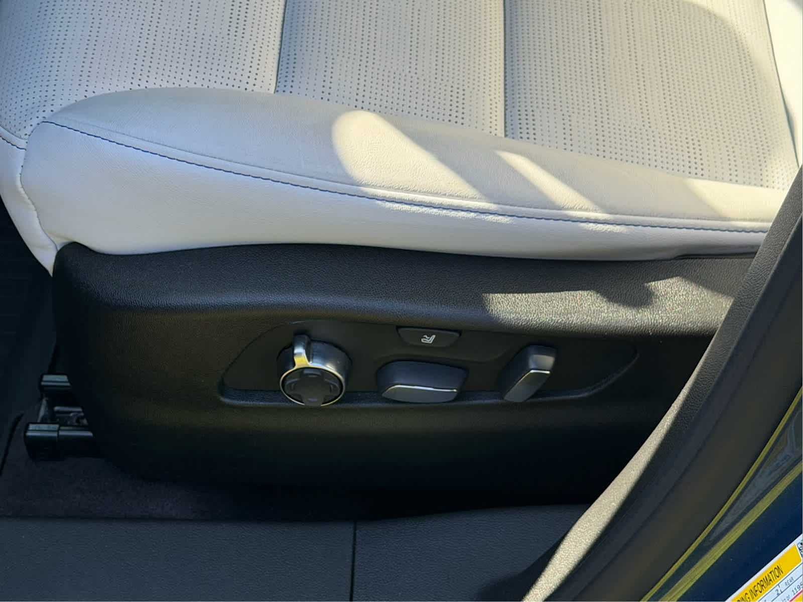 2024 Cadillac XT4 AWD Sport