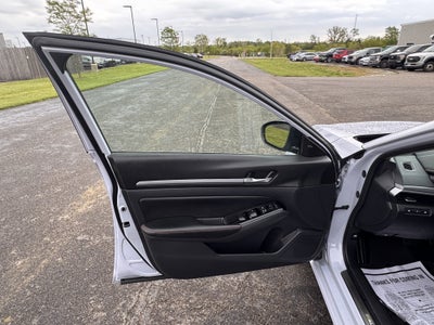 2025 Nissan Altima 2.5 SR