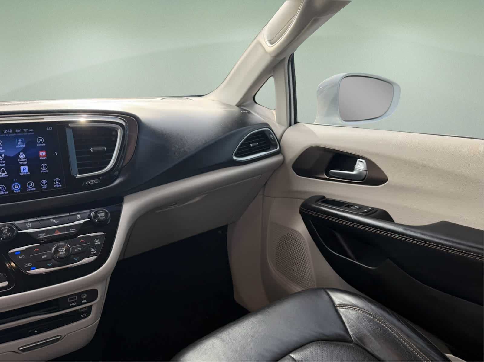 2017 Chrysler Pacifica Touring-L Plus