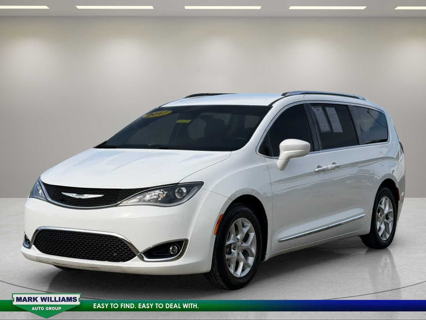 2017 Chrysler Pacifica Touring-L Plus
