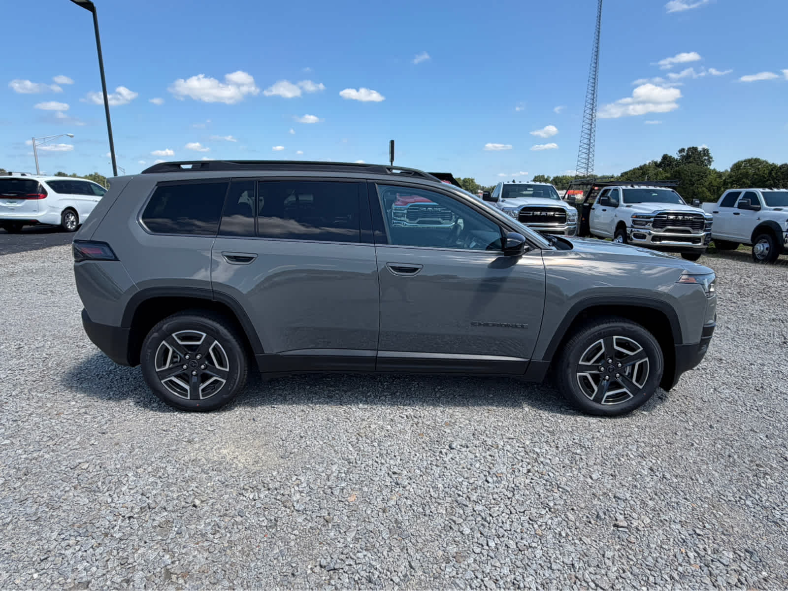 2026 Jeep Cherokee Laredo