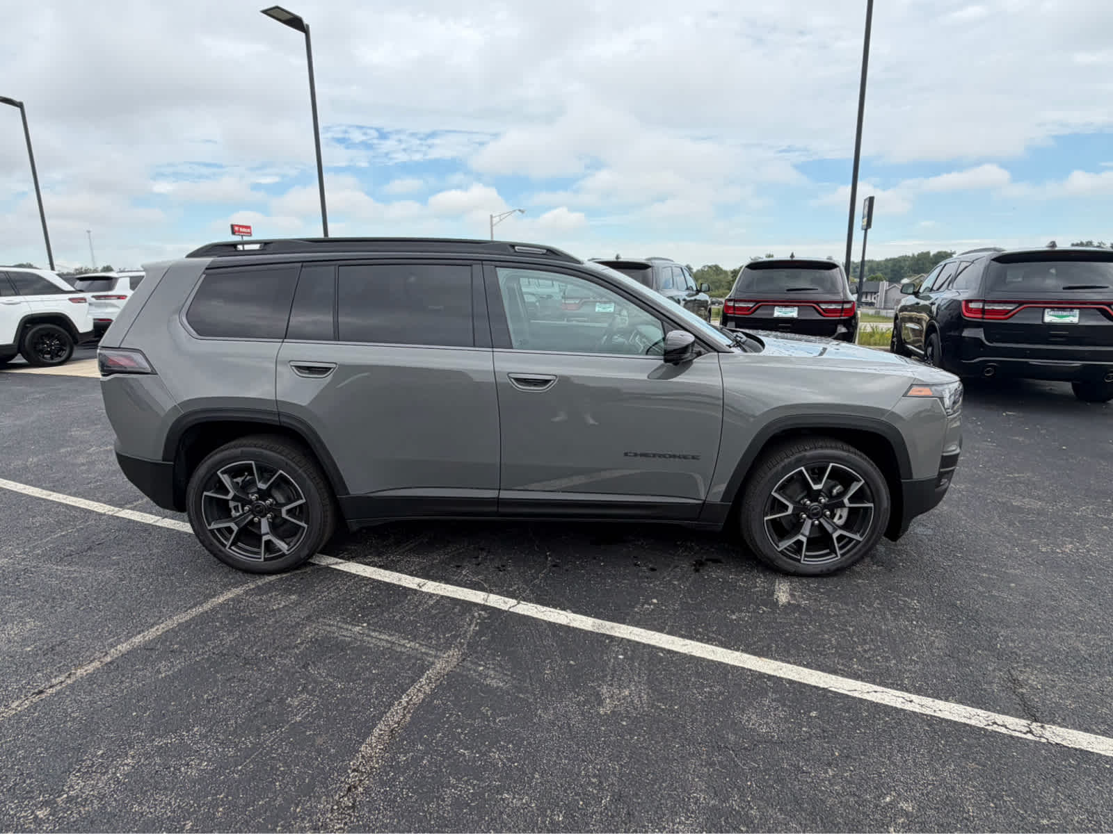 2026 Jeep Cherokee Overland