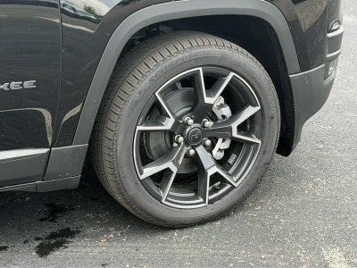 2026 Jeep Cherokee Overland