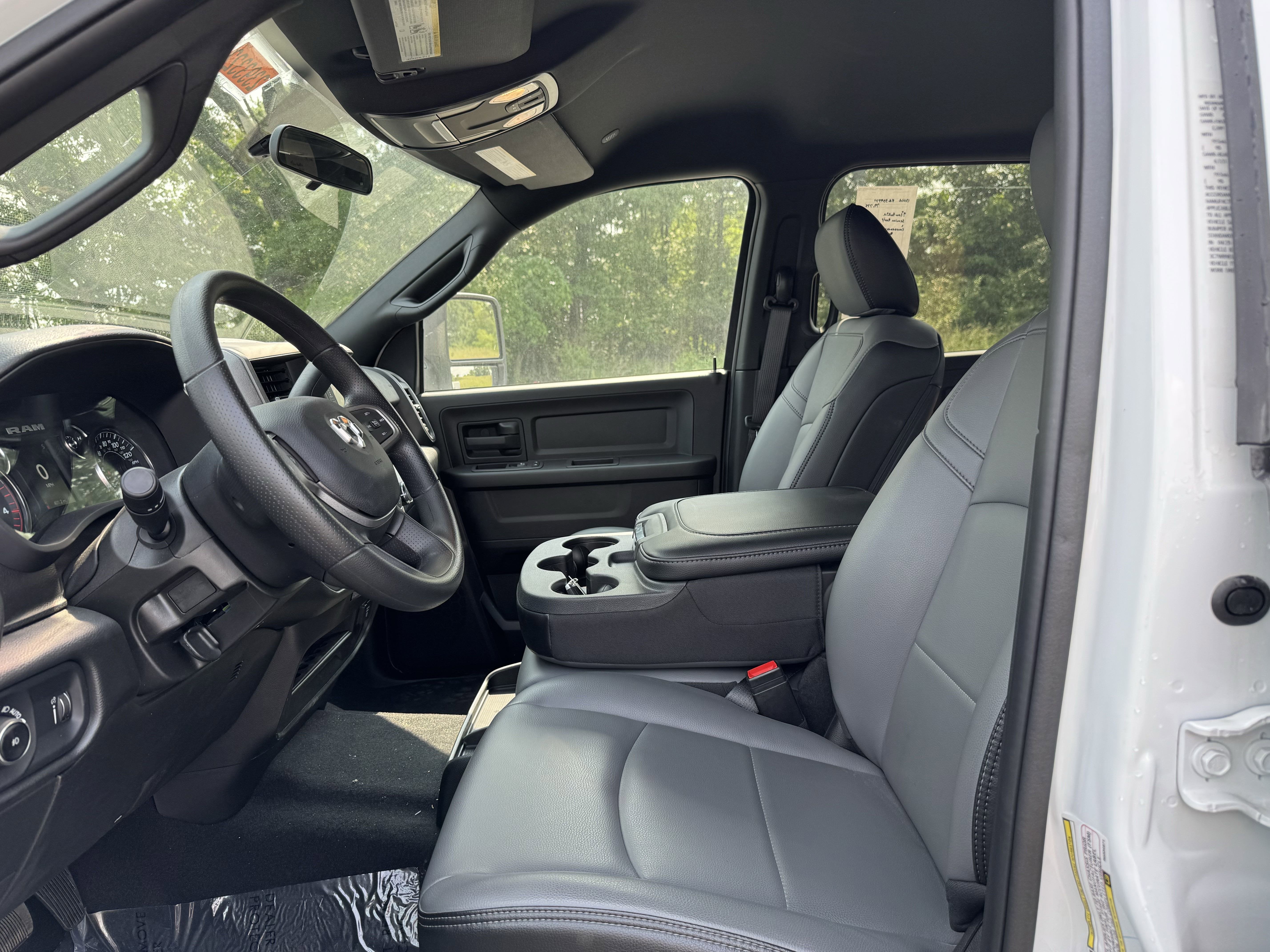 2024 RAM 5500HD Tradesman