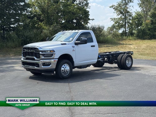 2025 RAM 3500 Tradesman Chassis Cab 4x4