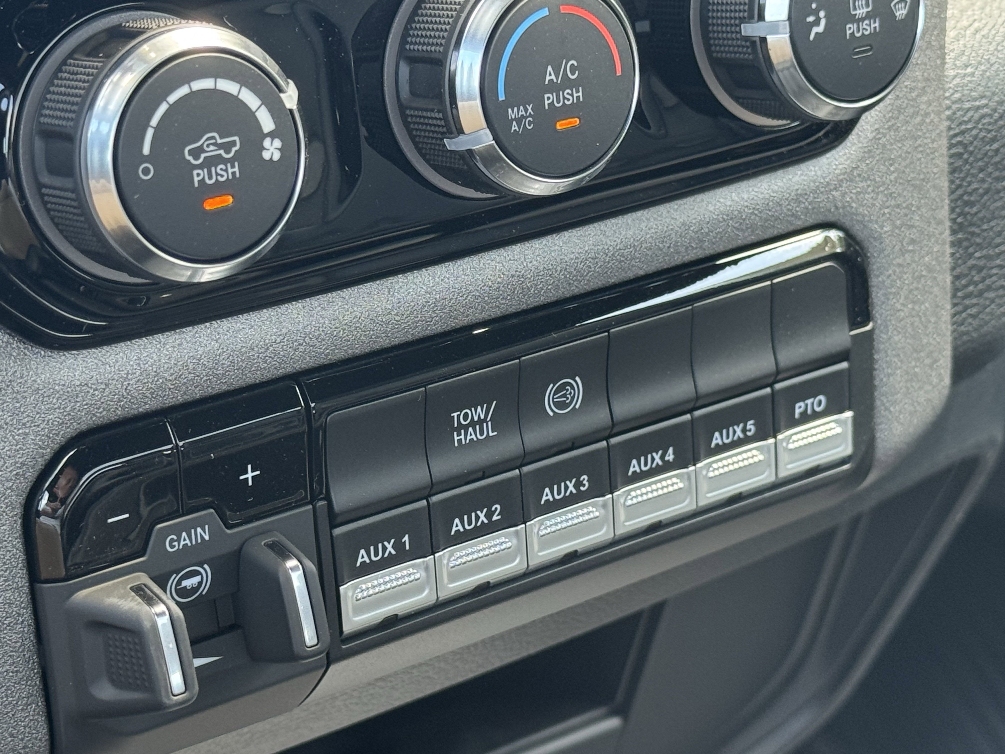 2025 RAM 3500 Tradesman Chassis Cab 4x4