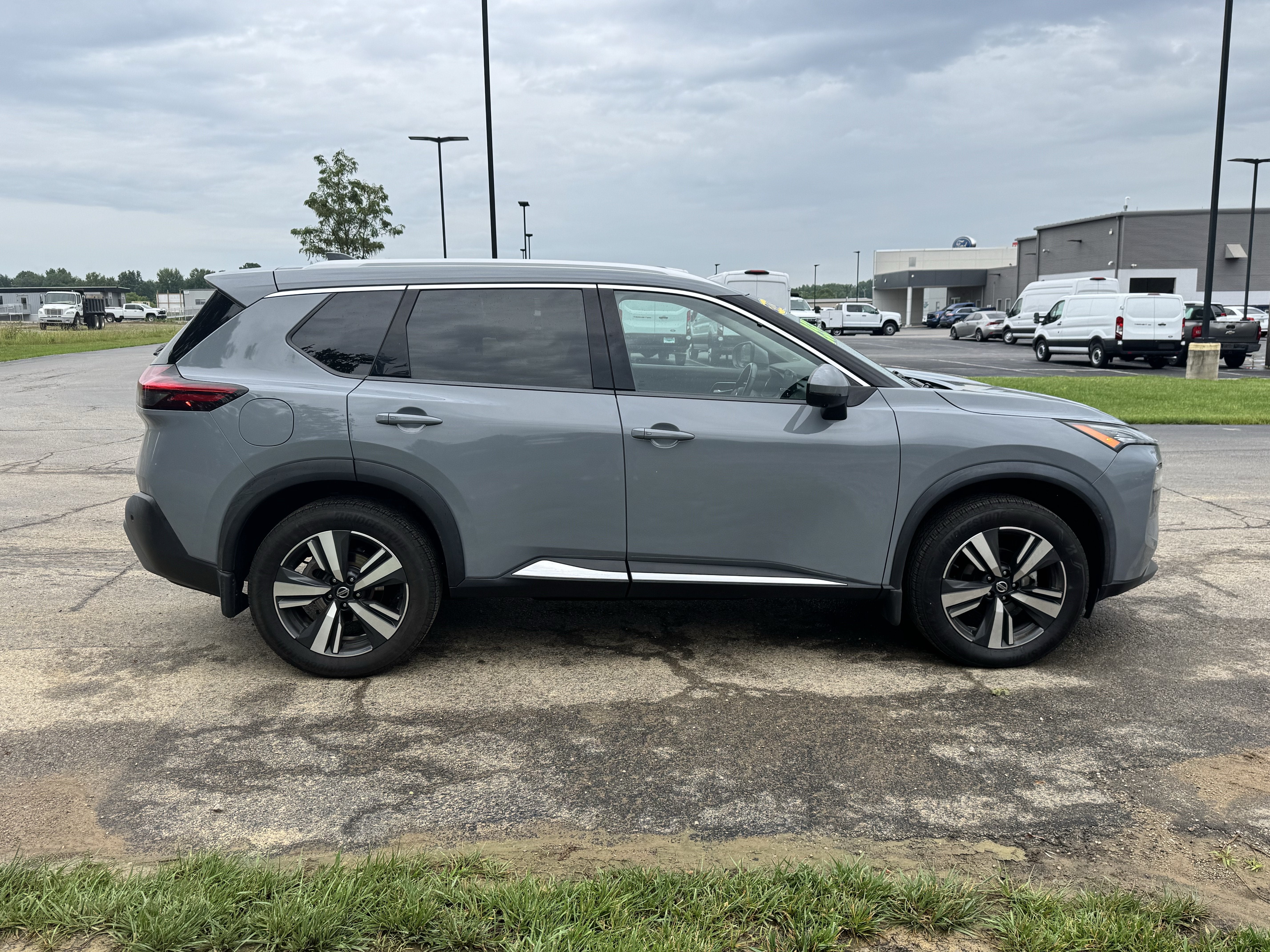 2021 Nissan Rogue SL