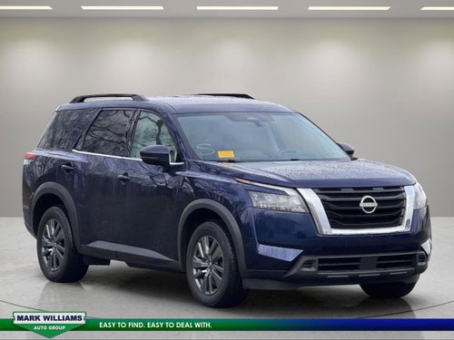 2023 Nissan Pathfinder SV